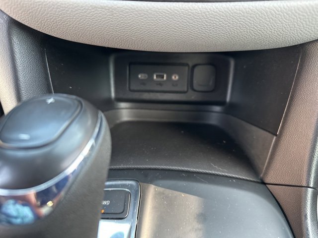 Used 2019 Chevrolet Equinox LT image 18
