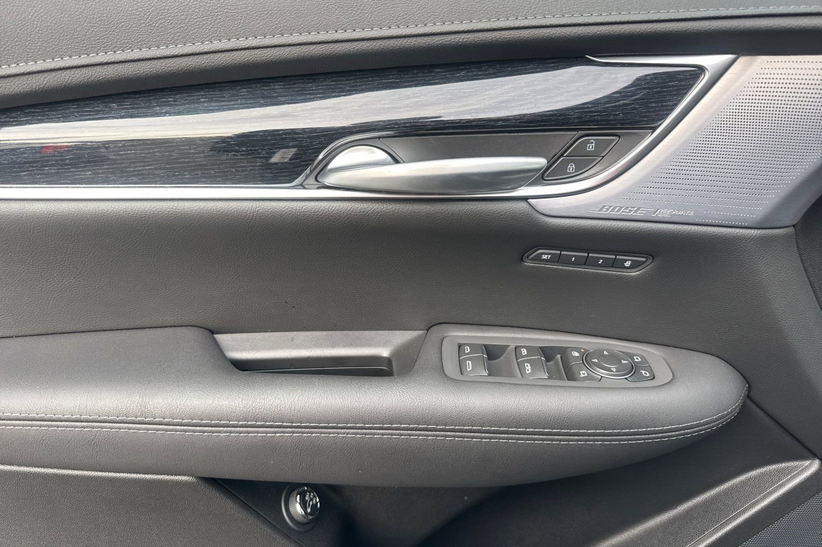 Used 2025 Cadillac XT5 Premium Luxury w/ LPO, Red Accent Package image 10