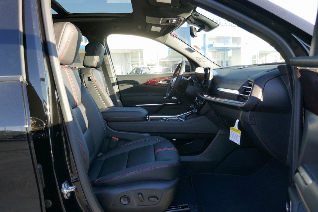 New 2026 Chevrolet Traverse RS image 9