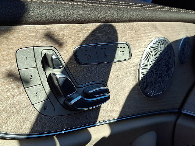 Used 2020 Mercedes-Benz E 450 4MATIC Cabriolet image 27