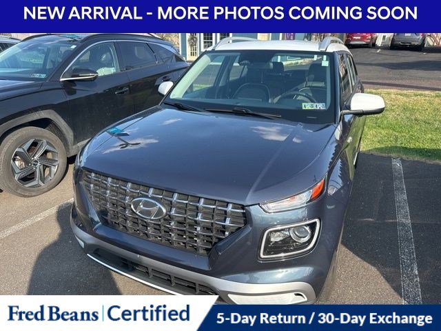 Certified 2023 Hyundai Venue Limited w/ Cargo Package image 1