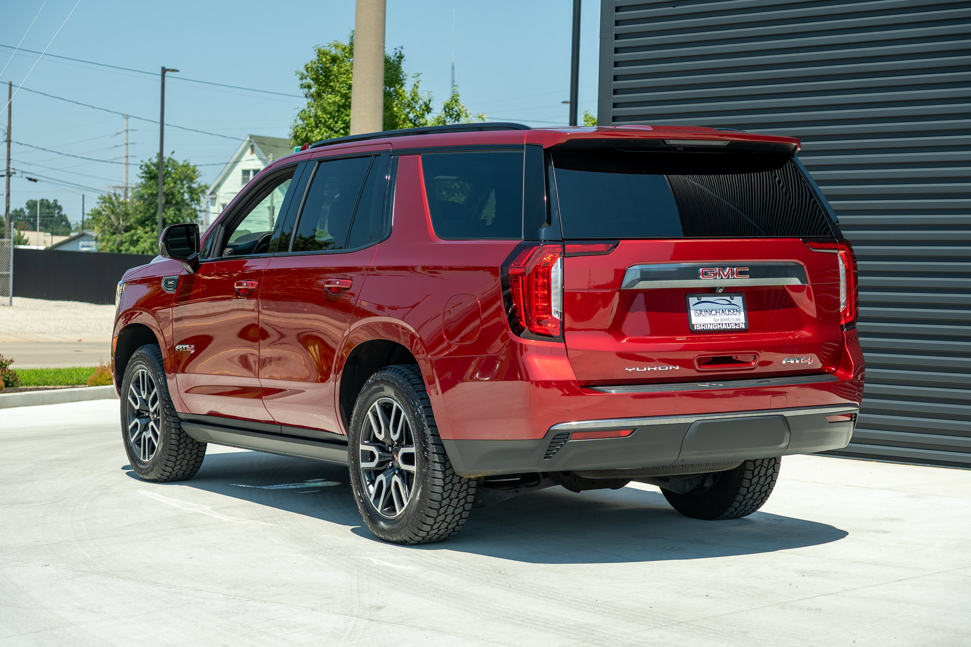 Used 2023 GMC Yukon AT4 w/ AT4 Premium Plus Package AWD/4WD image 5