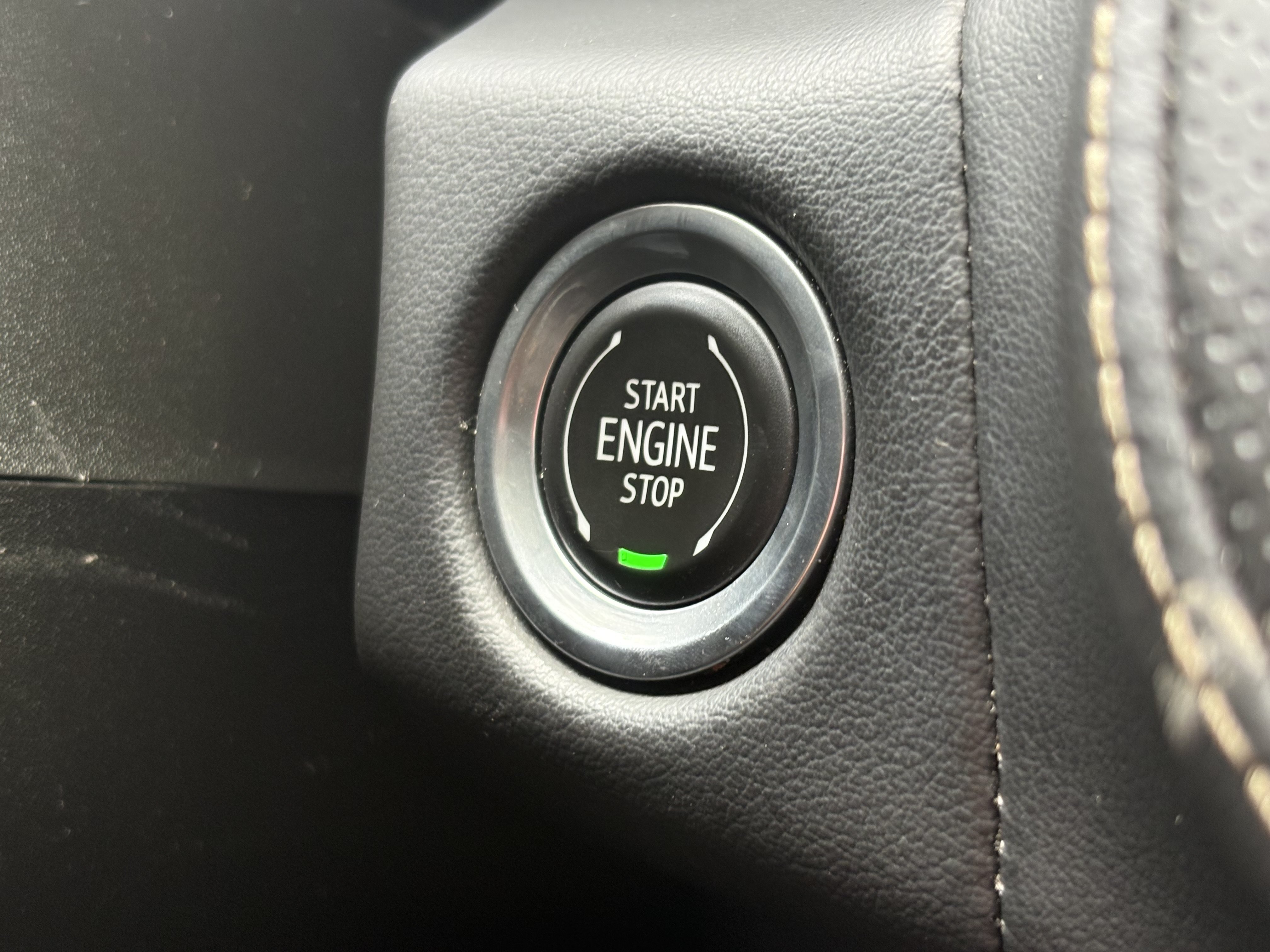 Used 2023 Chevrolet Tahoe Premier w/ Premium Package AWD/4WD image 29
