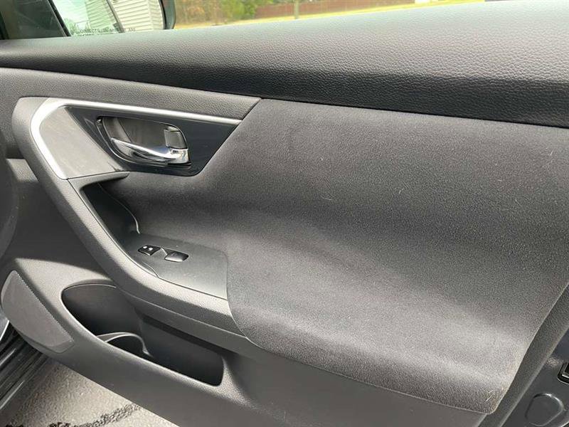 Used 2014 Nissan Altima 2.5 S w/ Sport Value Package image 30