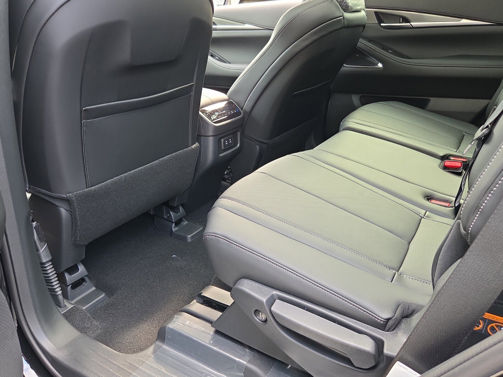 New 2026 INFINITI QX60 Luxe w/ Cargo Package image 10