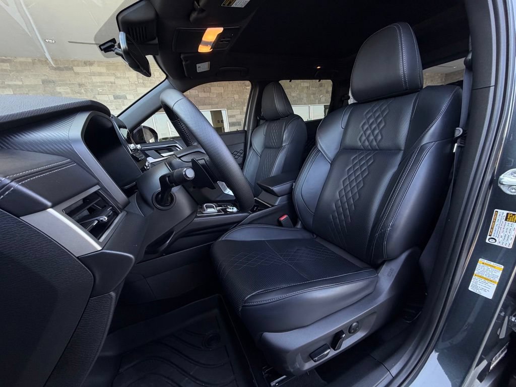 Used 2024 Mitsubishi Outlander SEL FWD image 4