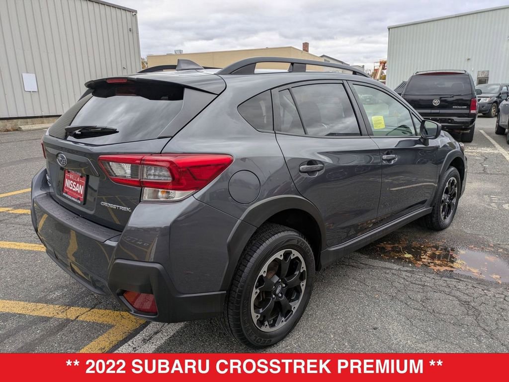 Used 2022 Subaru Crosstrek 2.0i Premium w/ Moonroof Package image 4