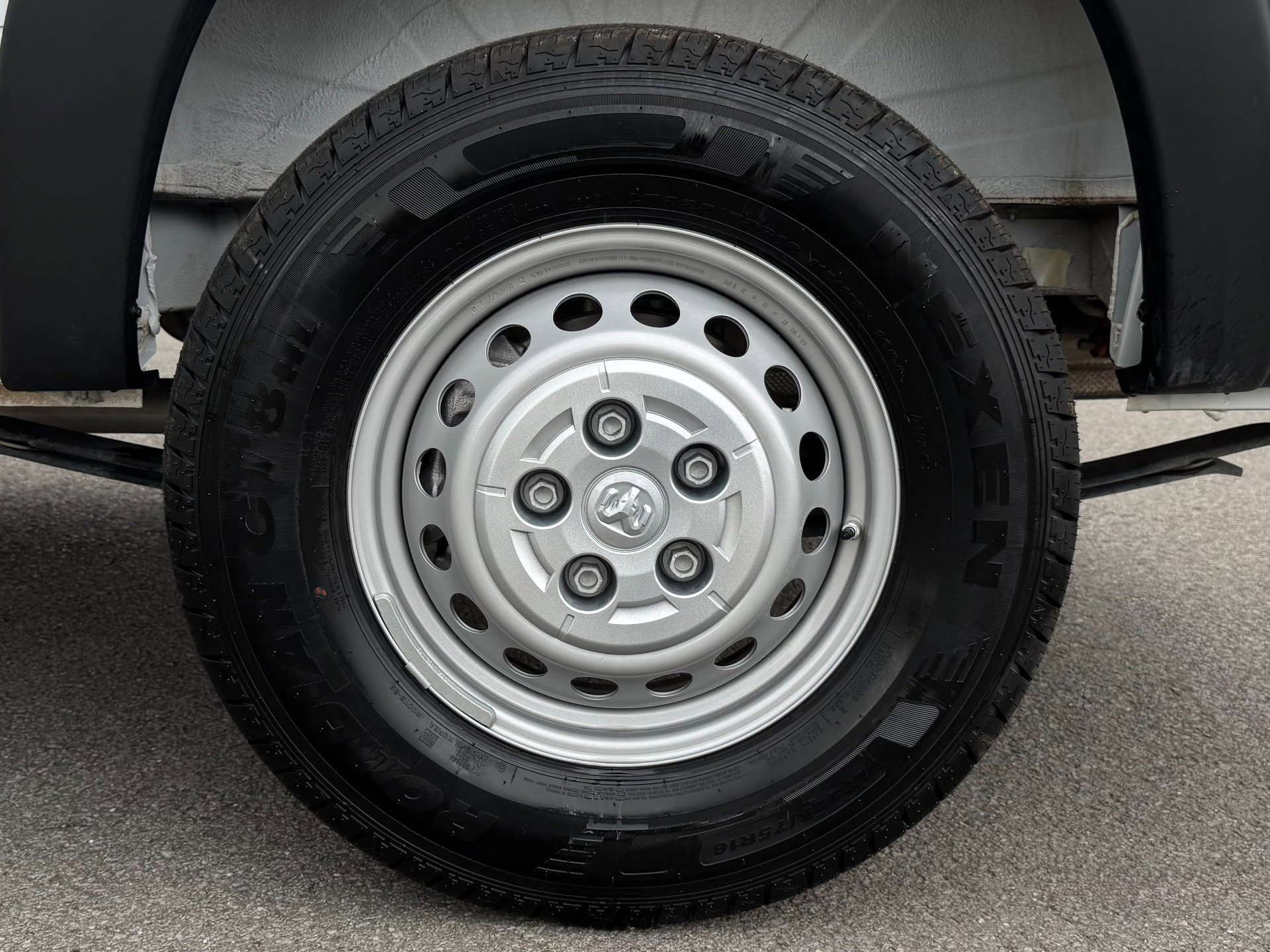 Used 2025 RAM ProMaster 2500 w/ Convenience Group image 51