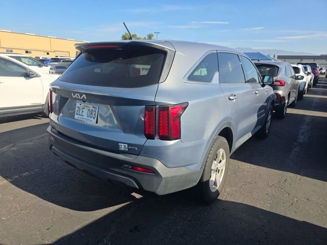 Certified 2023 Kia Sorento LX AWD/4WD image 3