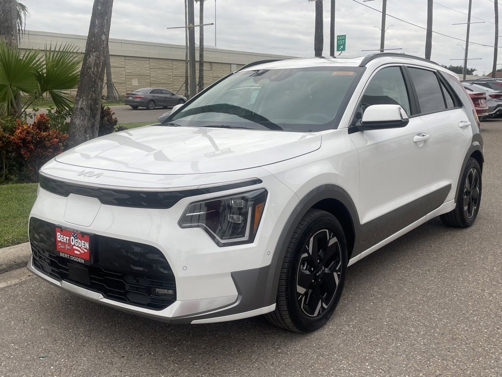 New 2024 Kia Niro Wave w/ Wave Preserve Package image 3