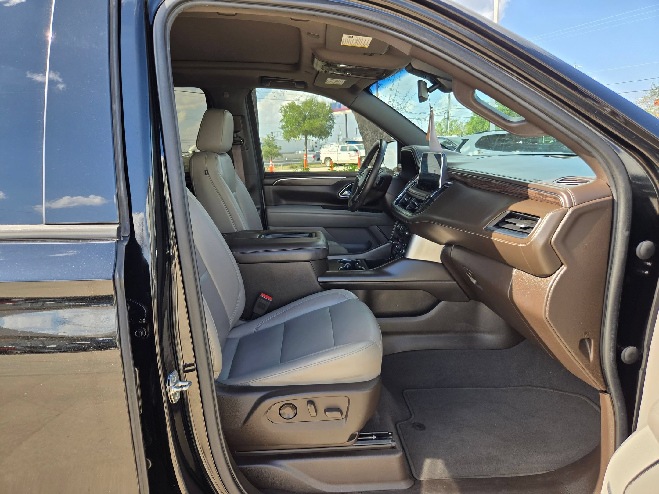 Certified 2021 Chevrolet Suburban Z71 AWD/4WD image 25