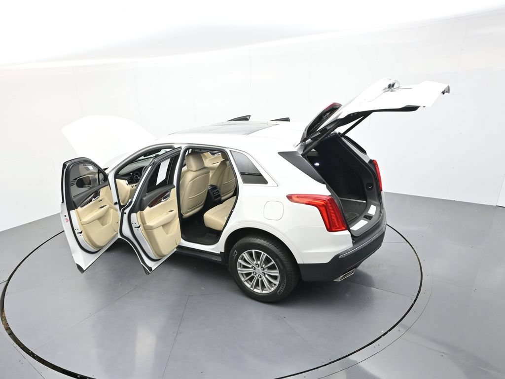 Used 2017 Cadillac XT5 Luxury w/ Driver Awareness Package FWD image 36