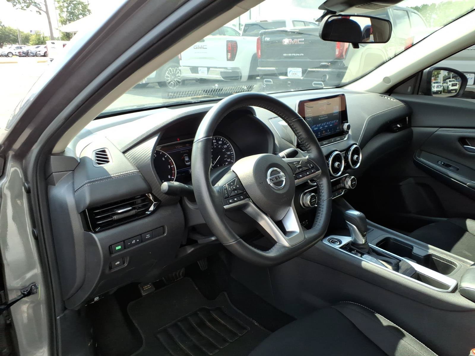 Used 2021 Nissan Sentra SV FWD image 6