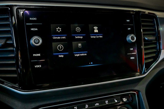 Used 2022 Volkswagen Atlas Cross Sport SEL Premium R-Line image 44