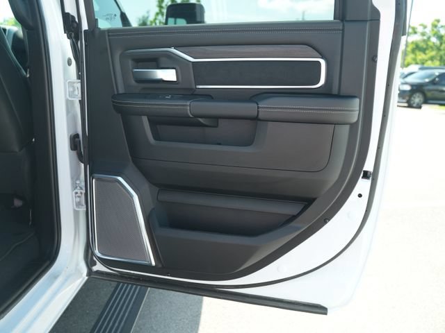 New 2026 RAM 3500 Laramie AWD/4WD image 21