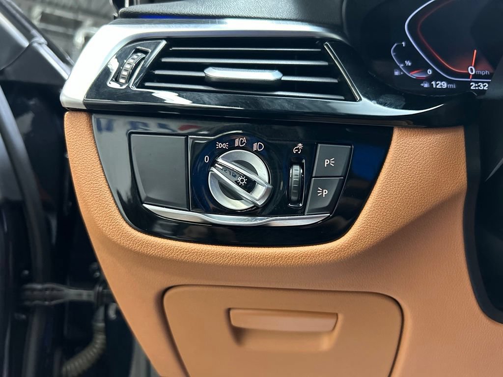 Used 2023 BMW 530i w/ M Sport Package RWD image 23