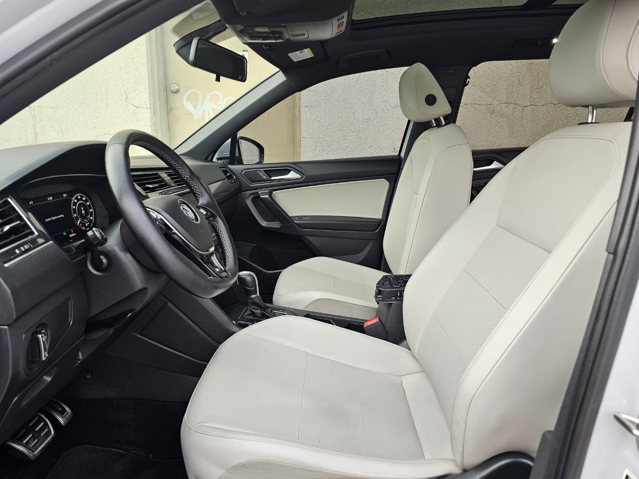 Used 2019 Volkswagen Tiguan SEL R-Line image 25