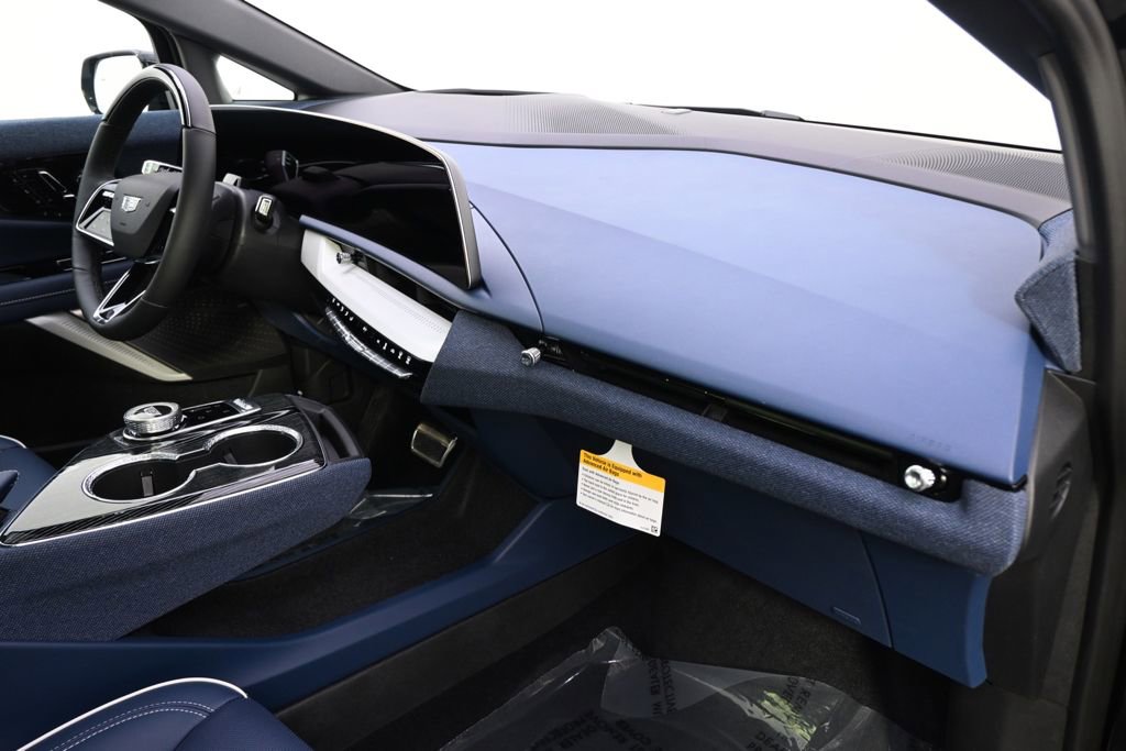 New 2026 Cadillac Optiq Luxury 2 image 15