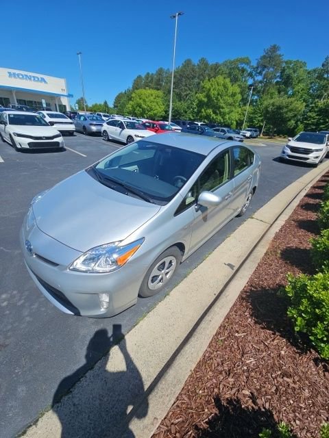 Used 2015 Toyota Prius Two FWD image 3