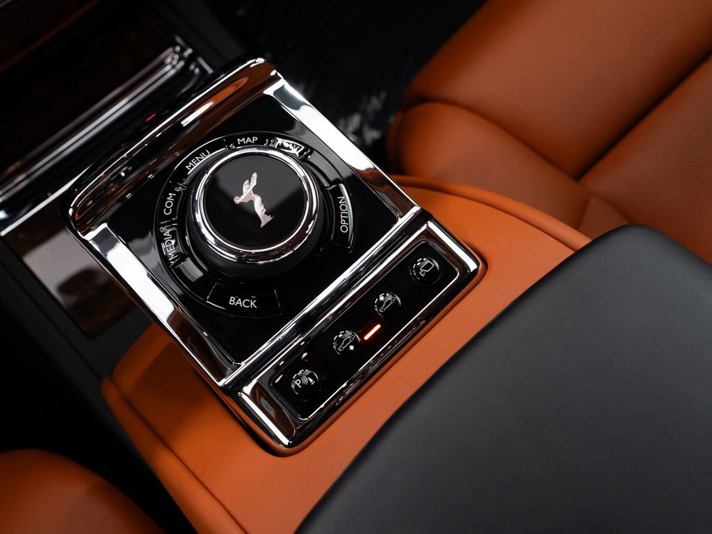 Certified 2023 Rolls-Royce Phantom Sedan RWD image 39