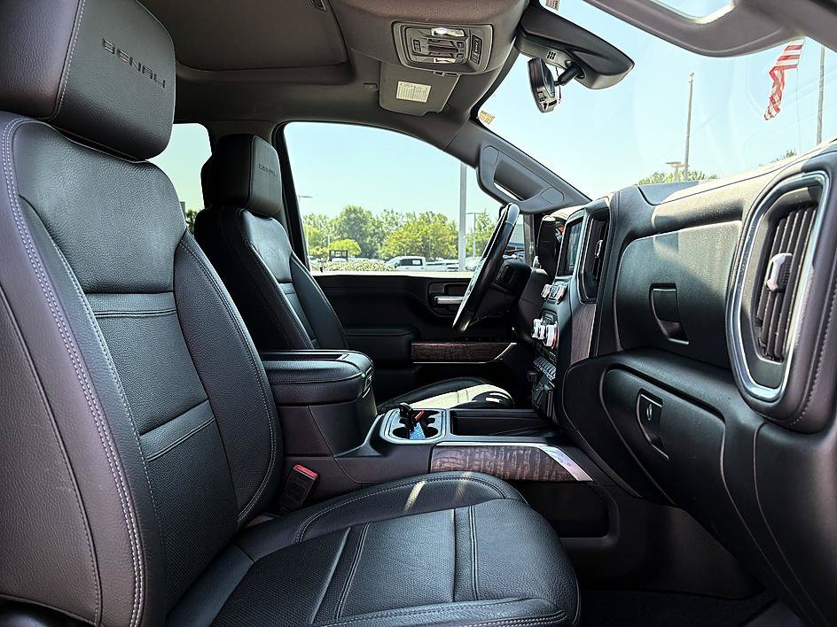 Used 2021 GMC Sierra 3500 Denali w/ Denali Black Diamond Edition AWD/4WD image 11