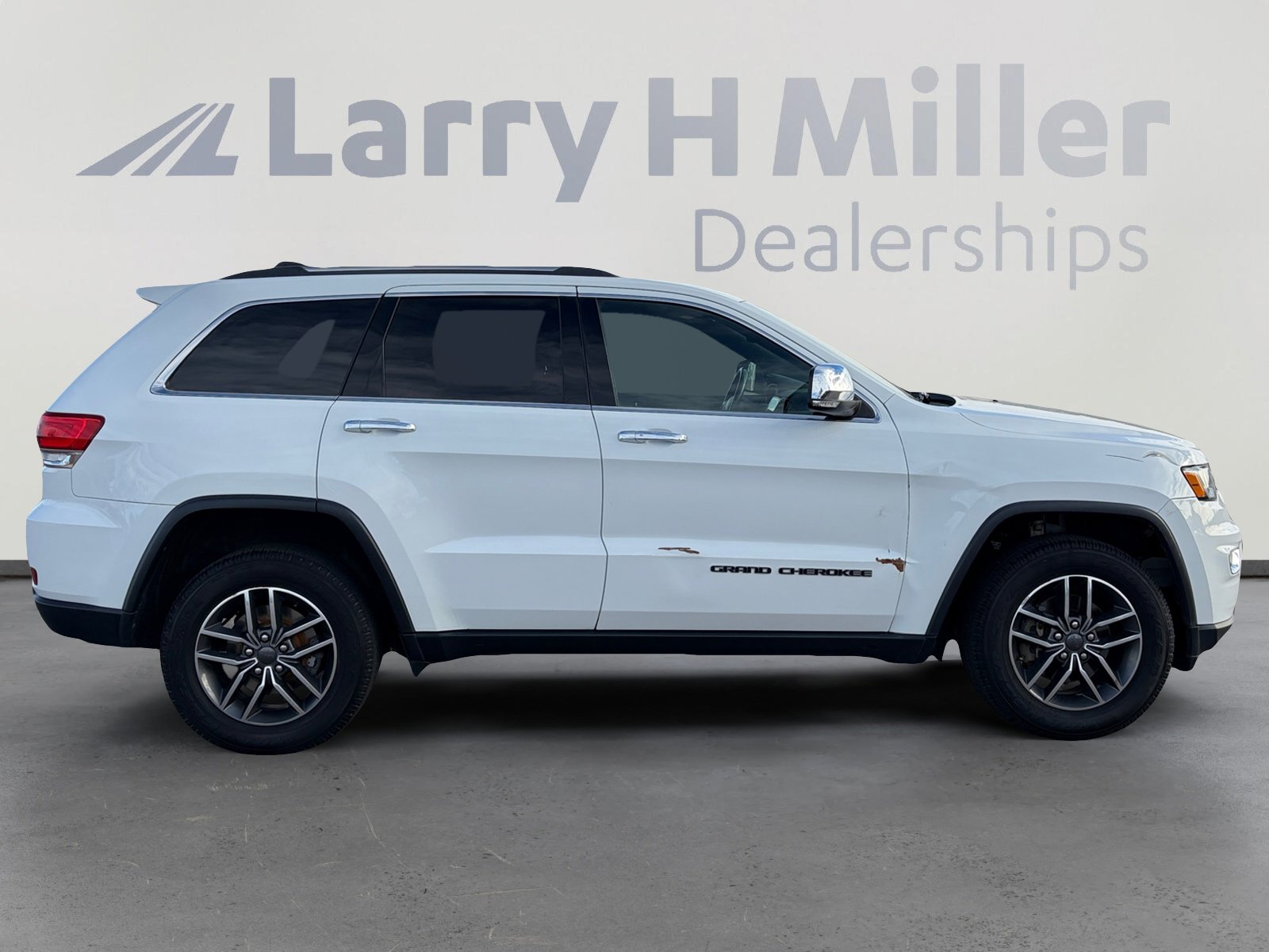 Used 2019 Jeep Grand Cherokee Limited image 7
