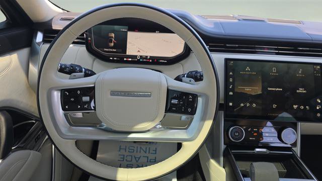 Used 2023 Land Rover Range Rover Long Wheelbase Autobiography image 16