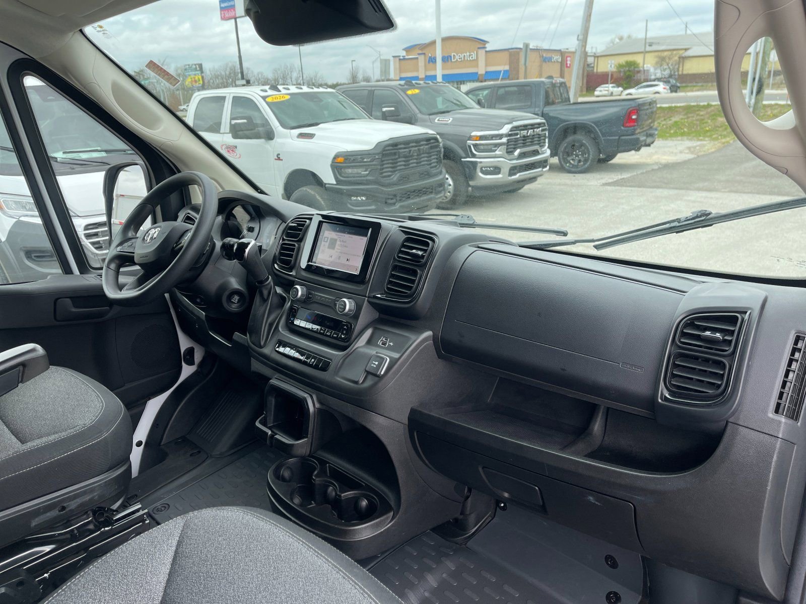 Used 2024 RAM ProMaster 2500 image 19