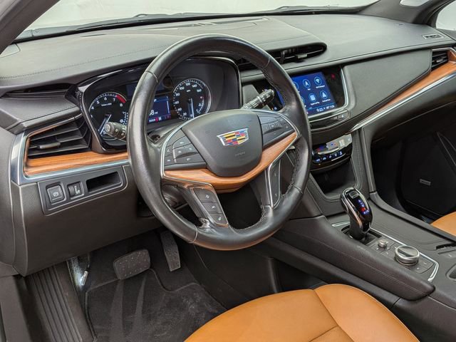 Certified 2023 Cadillac XT5 Premium Luxury w/ LPO, Floor Liner Package image 9
