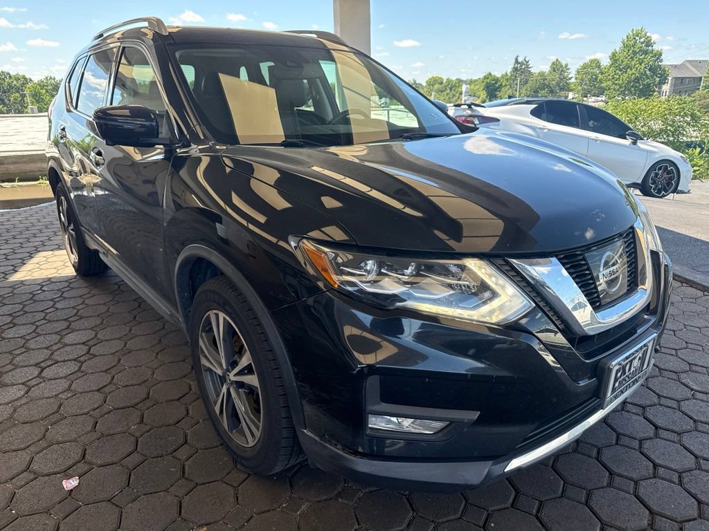 Used 2017 Nissan Rogue SL w/ SL Premium Package AWD/4WD image 4