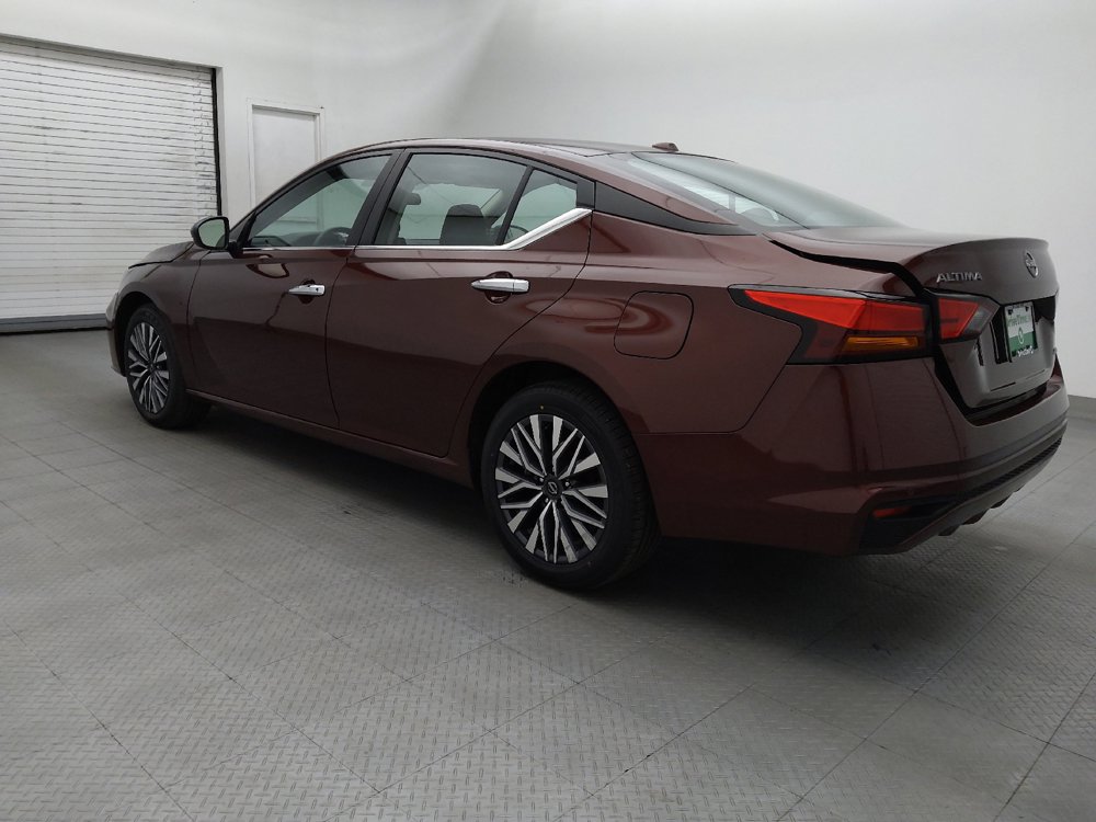 Used 2025 Nissan Altima 2.5 SV AWD/4WD image 3