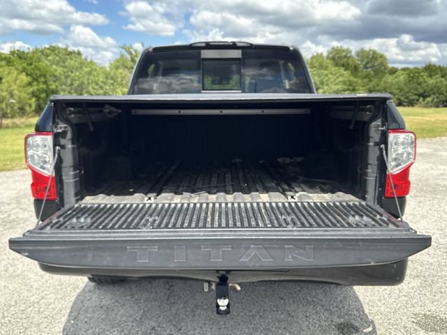 Used 2017 Nissan Titan SL RWD image 23