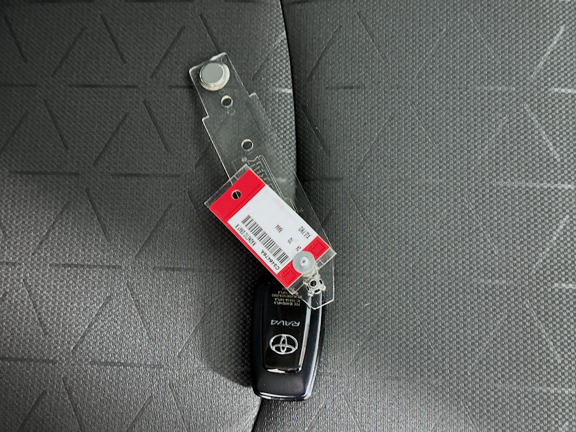 Used 2024 Toyota RAV4 XLE w/ Convenience Package FWD image 33