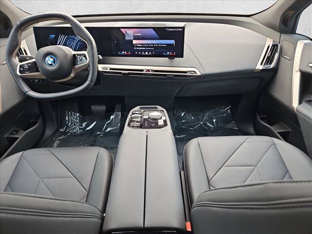 Used 2024 BMW iX xDrive50 w/ Premium Package AWD/4WD image 19