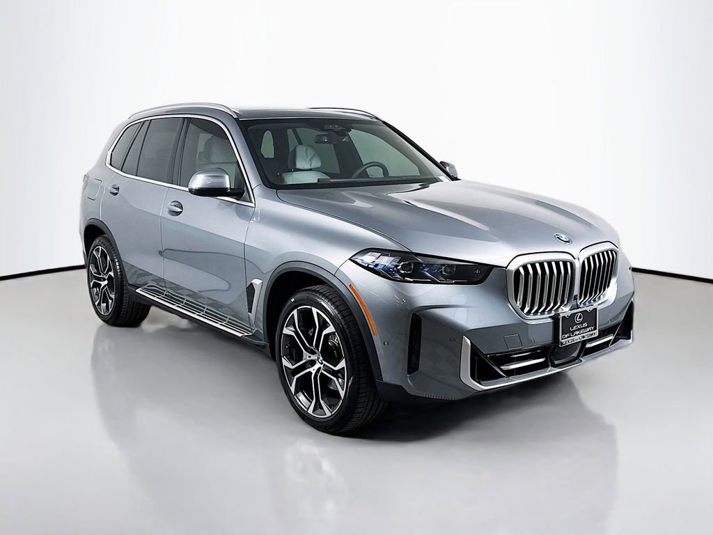 Used 2026 BMW X5 sDrive40i w/ Executive Package image 3