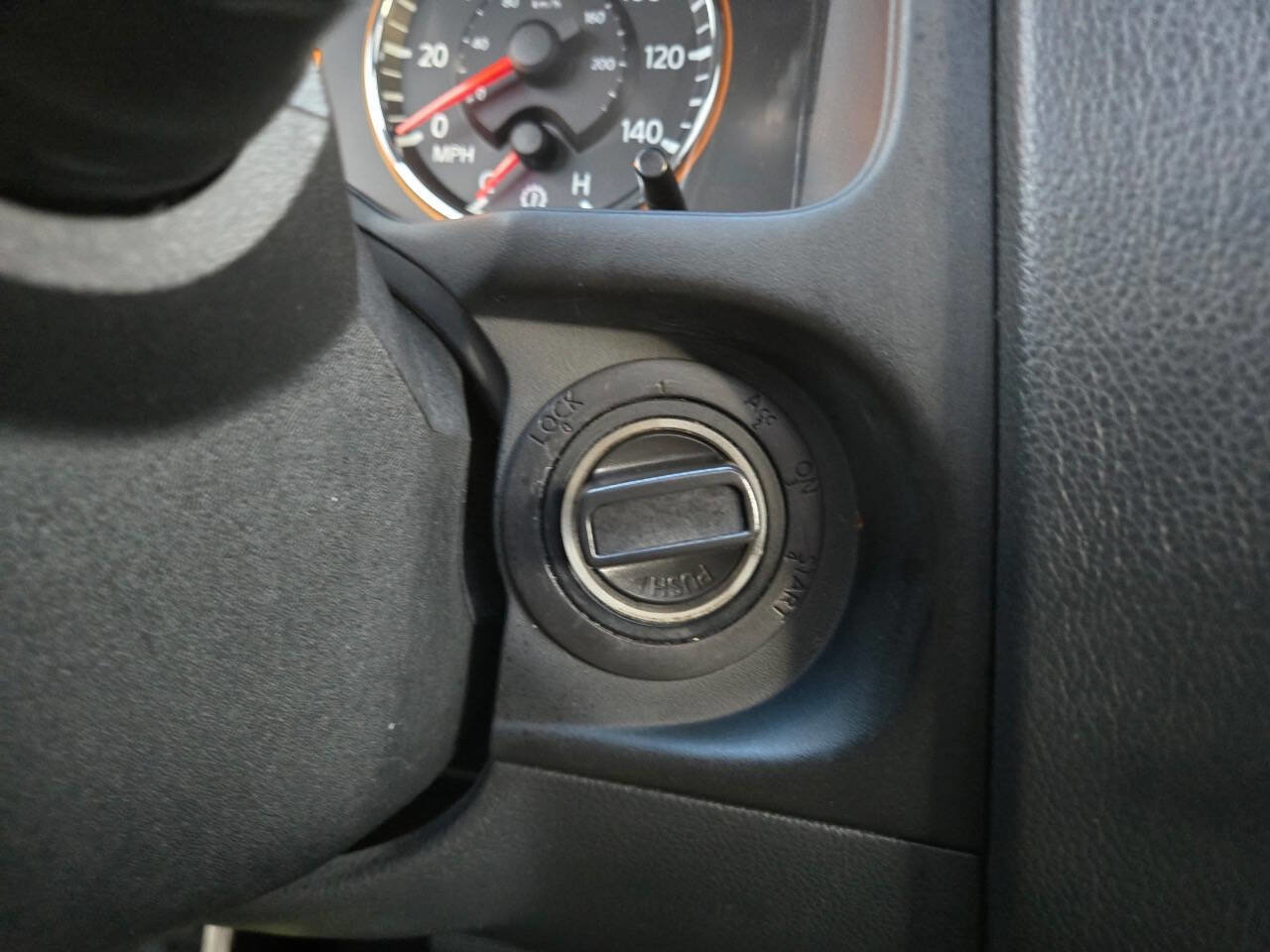 Used 2010 Nissan Armada Platinum image 33