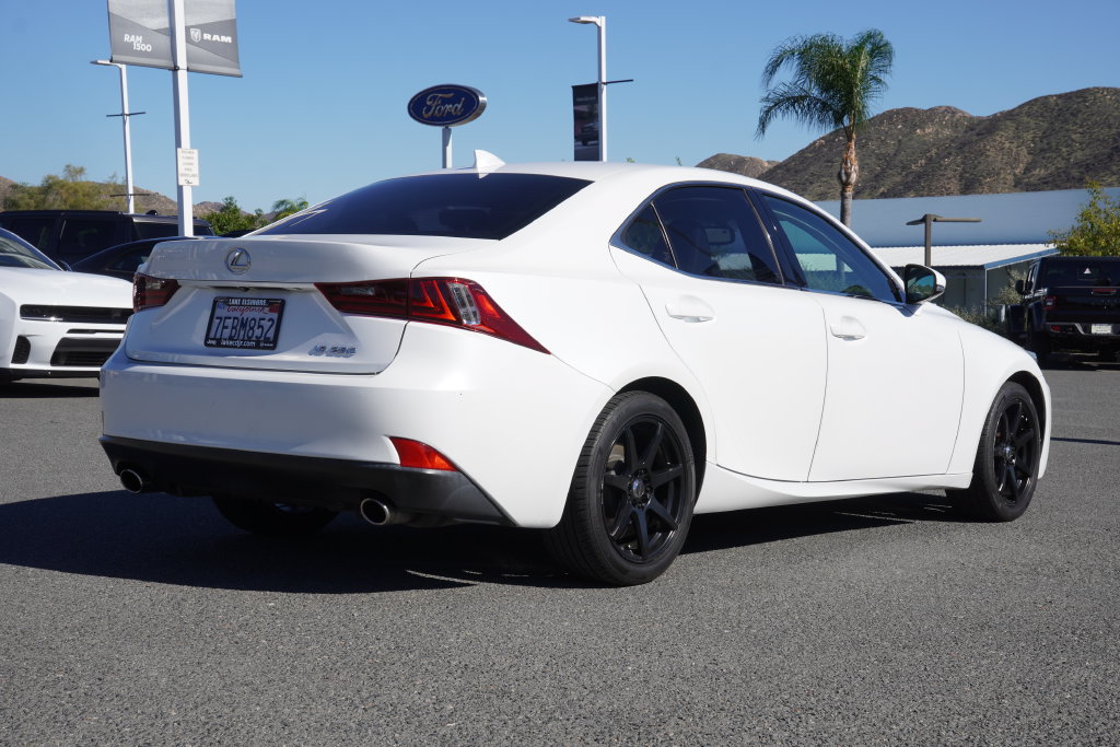 Used 2015 Lexus IS 250 RWD image 4