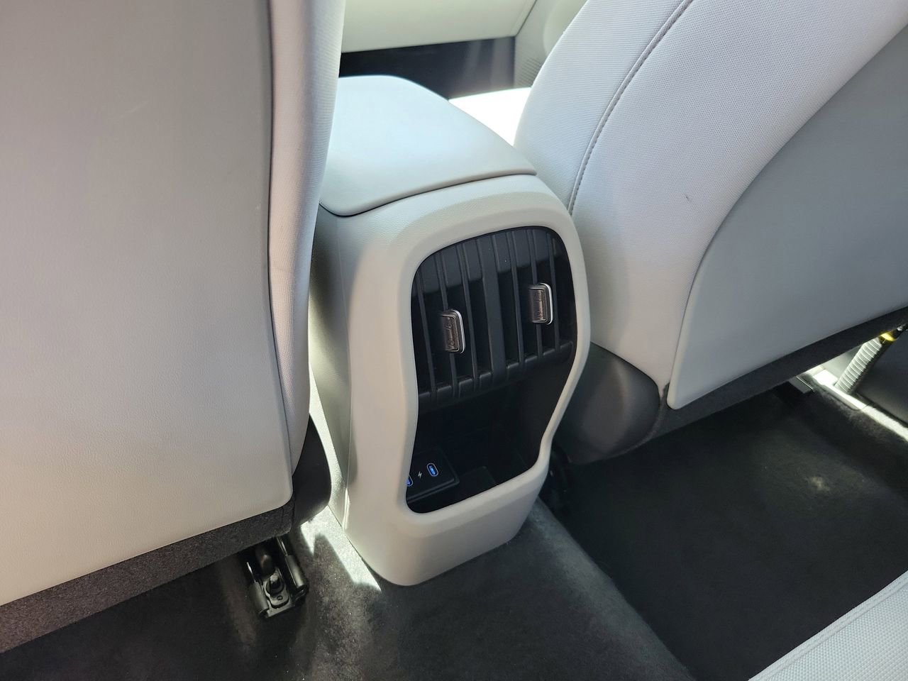 Used 2025 Hyundai Kona SEL FWD image 10