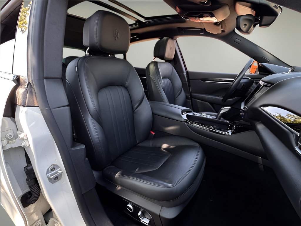 Used 2022 Maserati Levante Modena AWD/4WD image 22