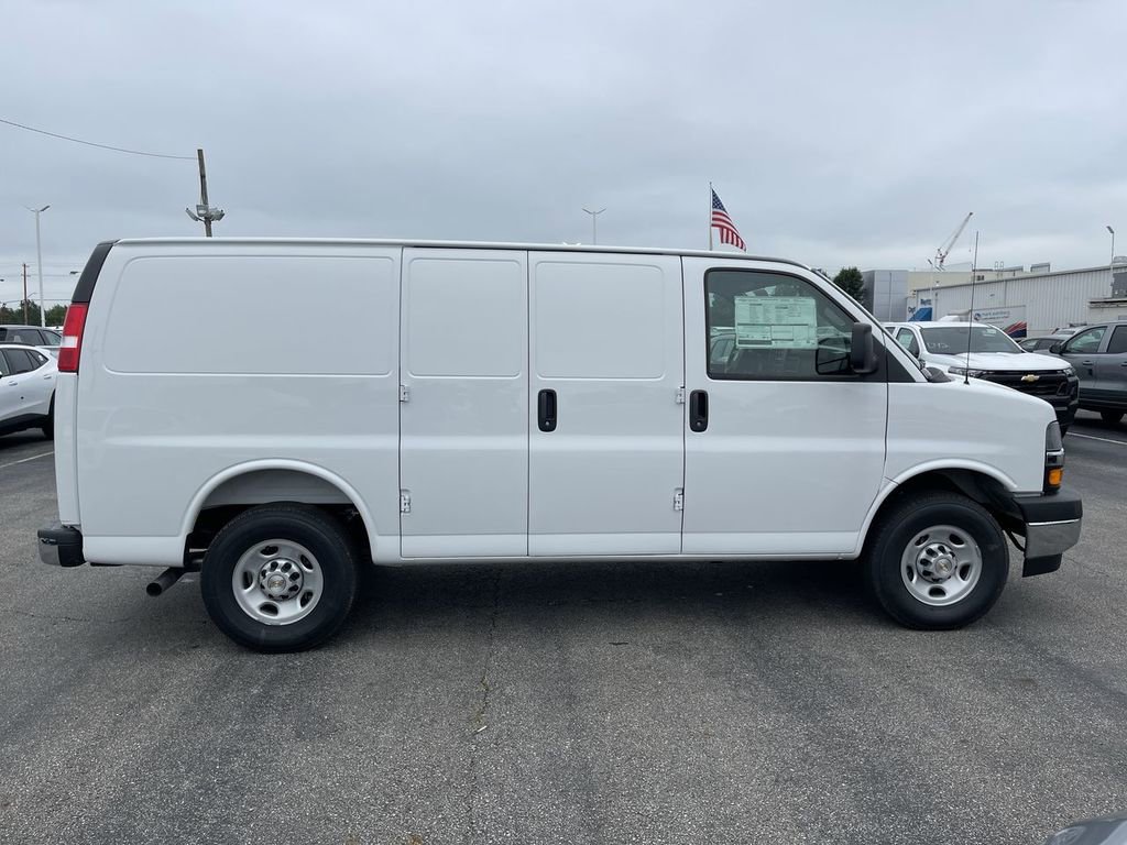 New 2025 Chevrolet Express 2500 w/ Driver Convenience Package RWD image 5