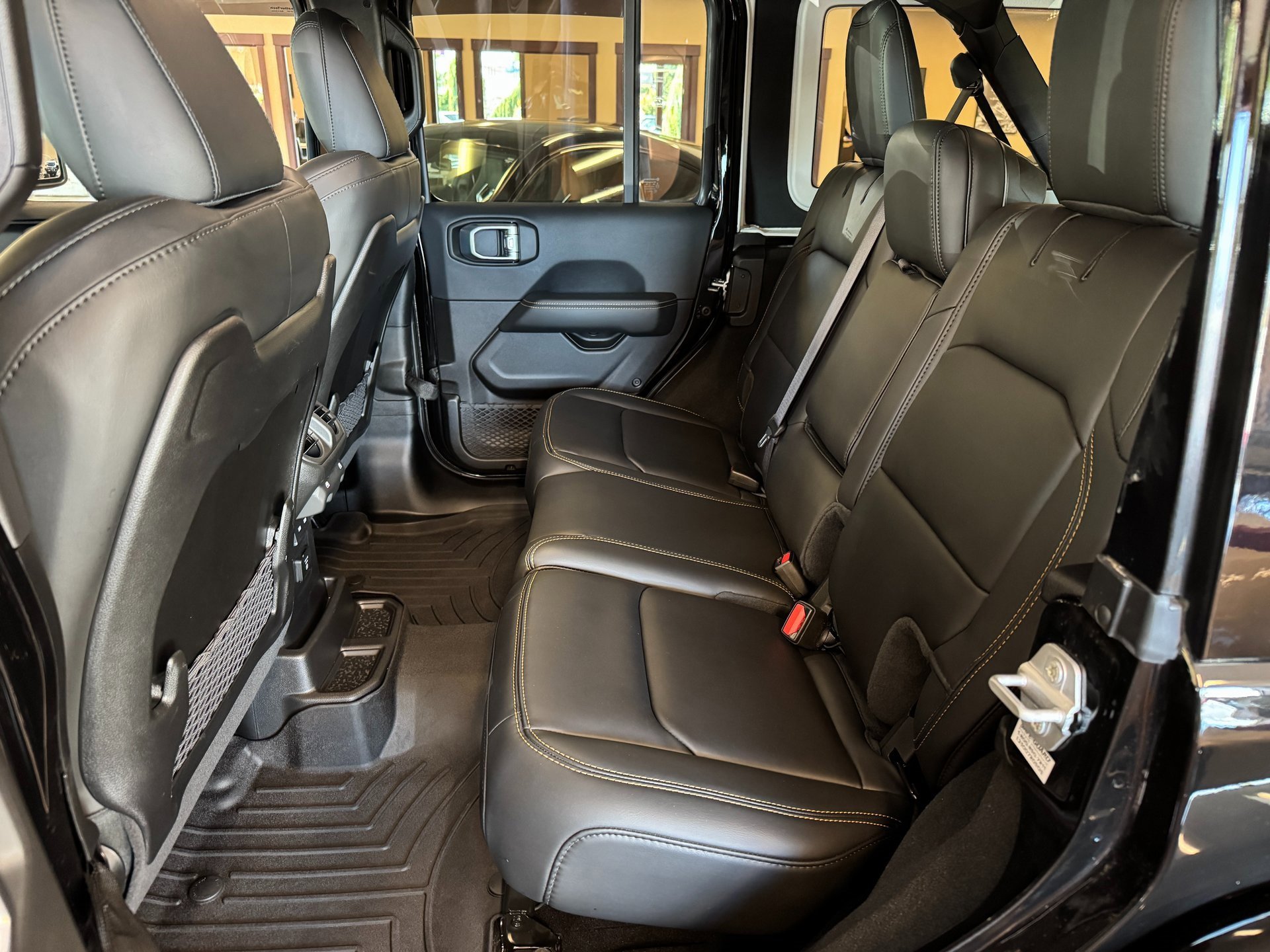 Used 2024 Jeep Wrangler Unlimited Rubicon 392 image 18