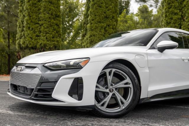 Used 2022 Audi e-tron GT Premium Plus AWD/4WD image 3