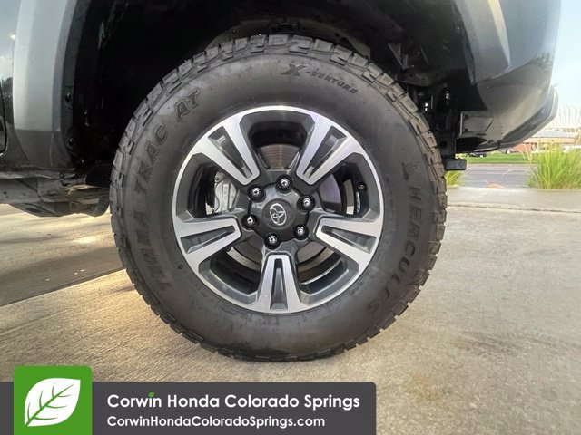 Used 2023 Toyota Tacoma TRD Pro AWD/4WD image 33