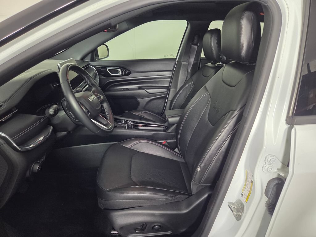 Used 2022 Jeep Compass High Altitude AWD/4WD image 9