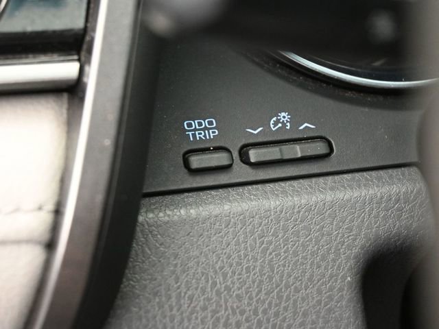 Used 2020 Toyota Camry LE image 36