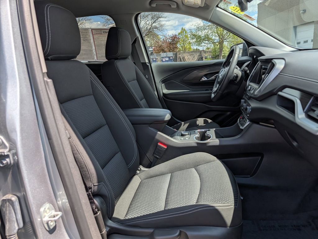 Used 2023 GMC Terrain SLE w/ Driver Convenience Package AWD/4WD image 19