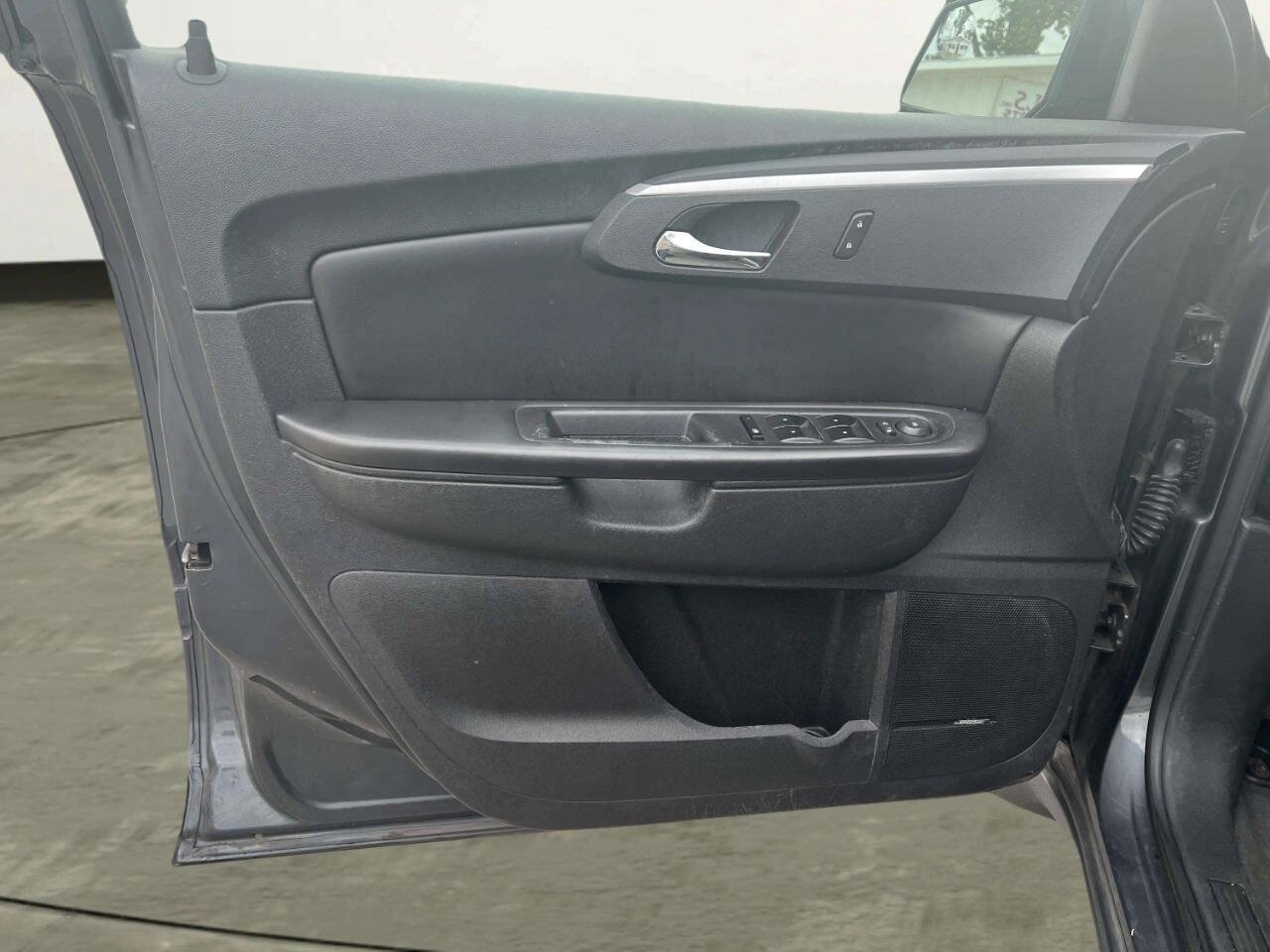 Used 2012 Chevrolet Traverse LT FWD image 15