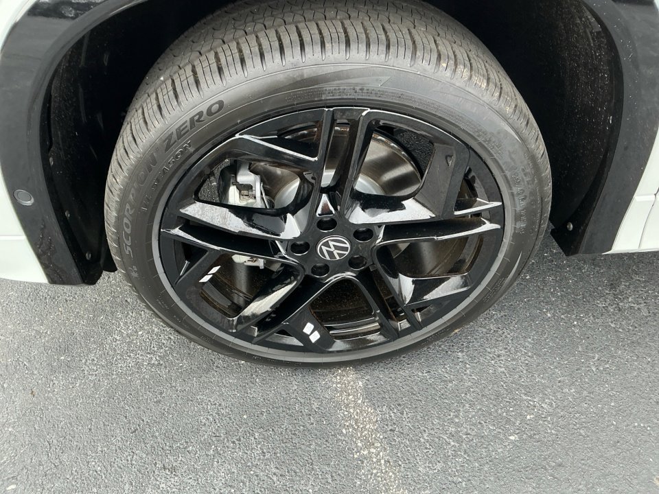 New 2026 Volkswagen Tiguan SE R-Line AWD/4WD image 26