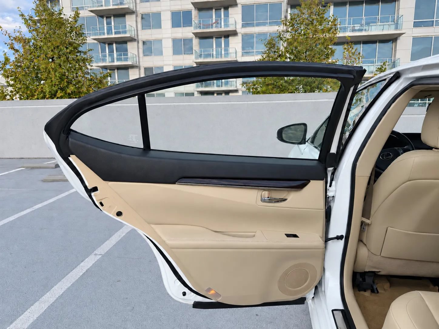 Used 2014 Lexus ES 350 FWD image 7