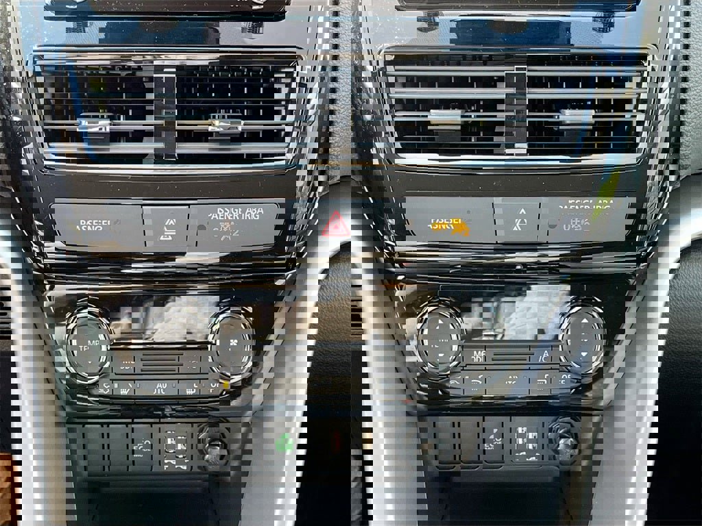 New 2026 Mitsubishi Eclipse Cross LE image 15